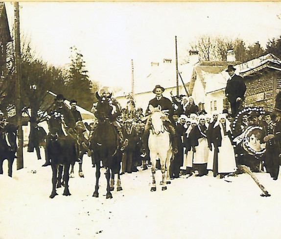 Jormannsdorf: Blochziehen 1949