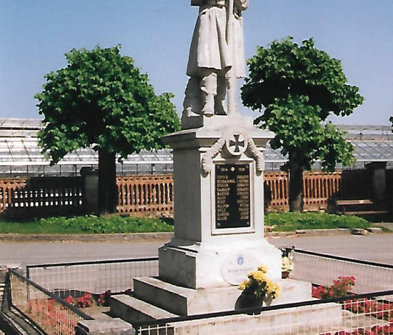 Kriegerdenkmal in Jormannsdorf am Dorfplatz