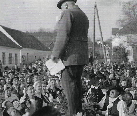 Jormannsdorf: Blochziehen 1949