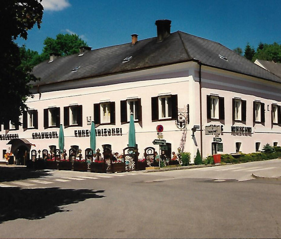 Joseph Haydnplatz 5, Kurkonditorei, 1997