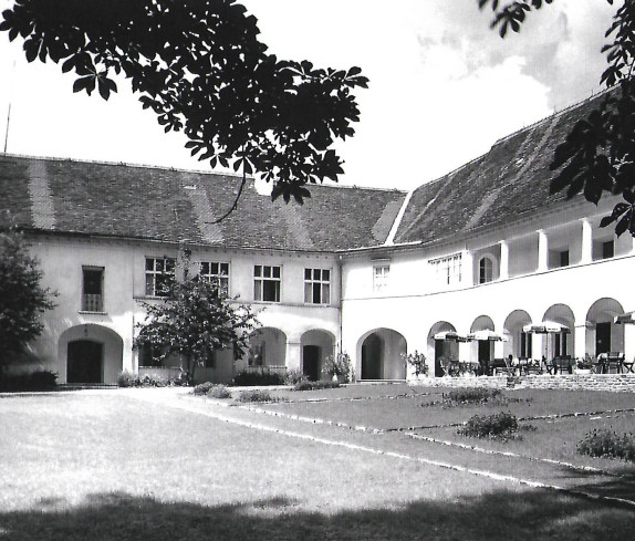 Schloß Jormannsdorf, erbaut 1620 unter den Freiherren Königsberg