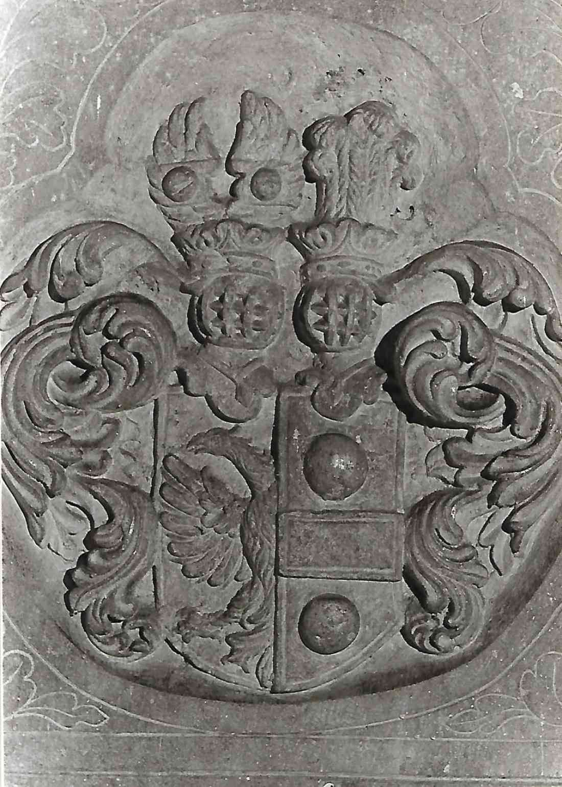 Filialkirche St. Anna in Jormannsdorf: Wappengrabstein (Ausschnitt) des Balthasar Christoph von Samitz